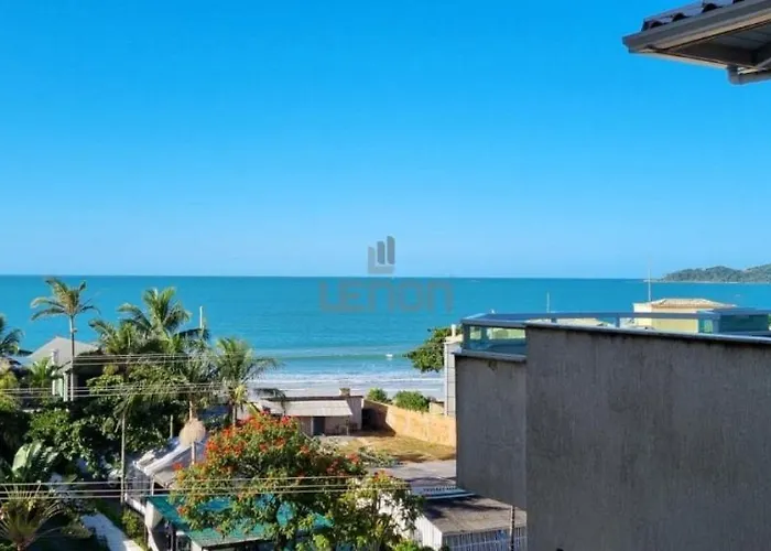 267 - Apto Na Av. Principal A 50M Da Praia De Bombas Bombinhas
